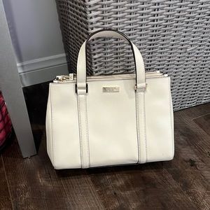 Kate Spade Purse / Cream Leather with Gold Hardware / Excellent condition